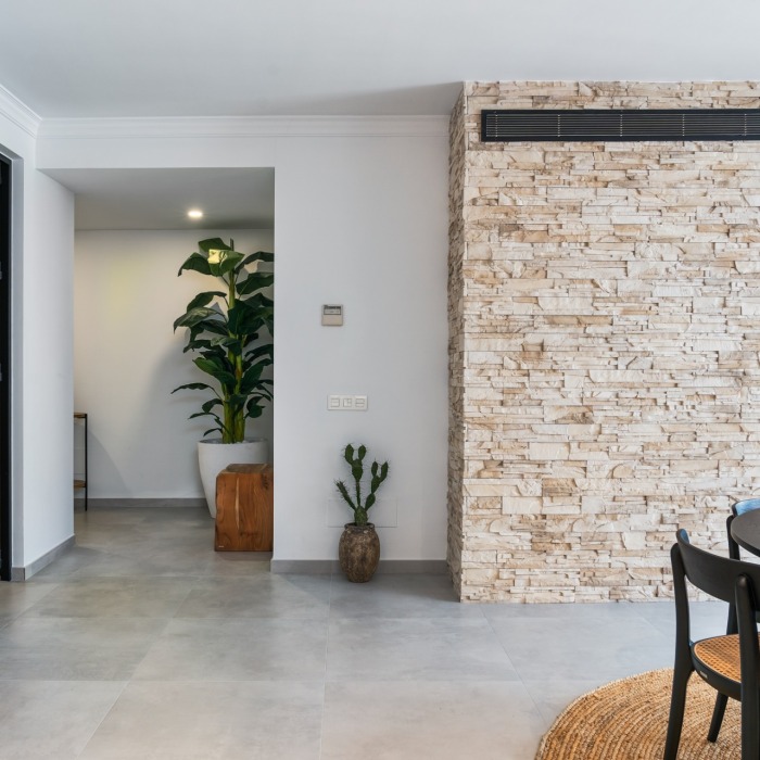 Modern 3 Bedroom Apartment in La Quinta in Benahavis, Marbella | Image 10