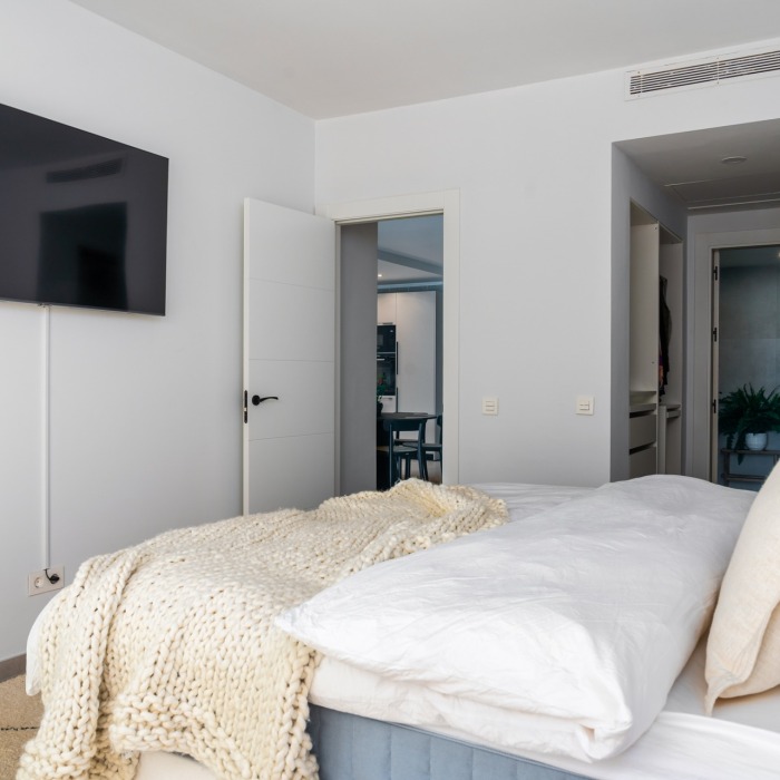 Modern 3 Bedroom Apartment in La Quinta in Benahavis, Marbella | Image 24