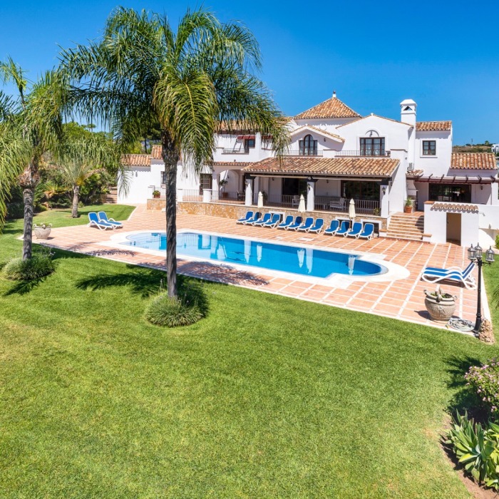 Andalusian mansion for sale in Cancelada, Estepona11