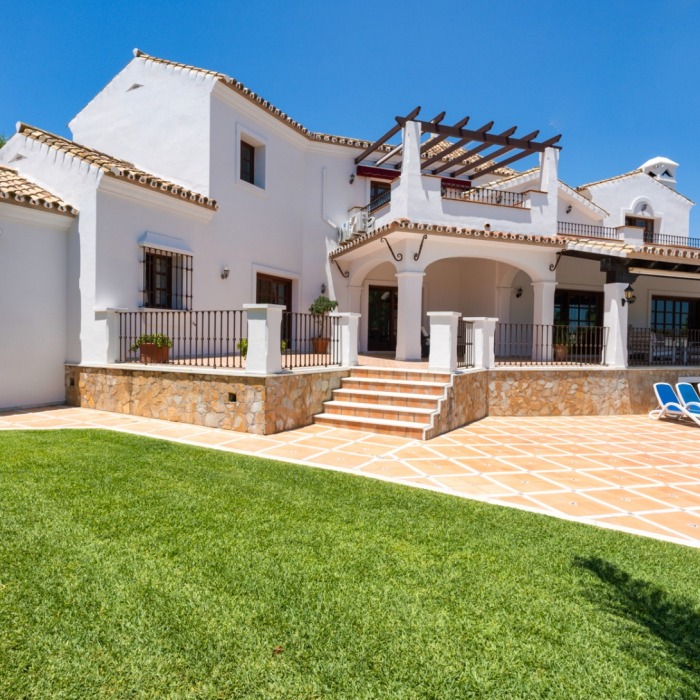 8 Bedroom Andalusian Mansion in Cancelada, Estepona | Image 11