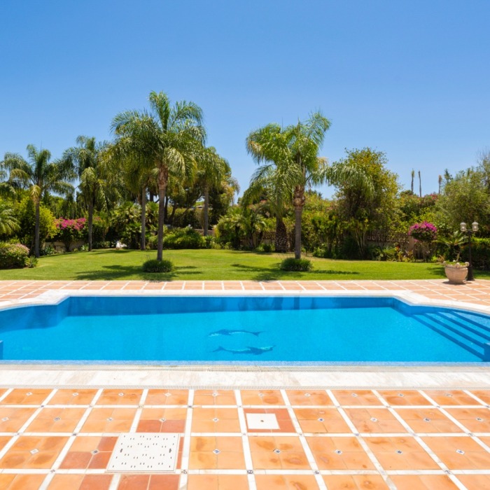 8 Bedroom Andalusian Mansion in Cancelada, Estepona | Image 8