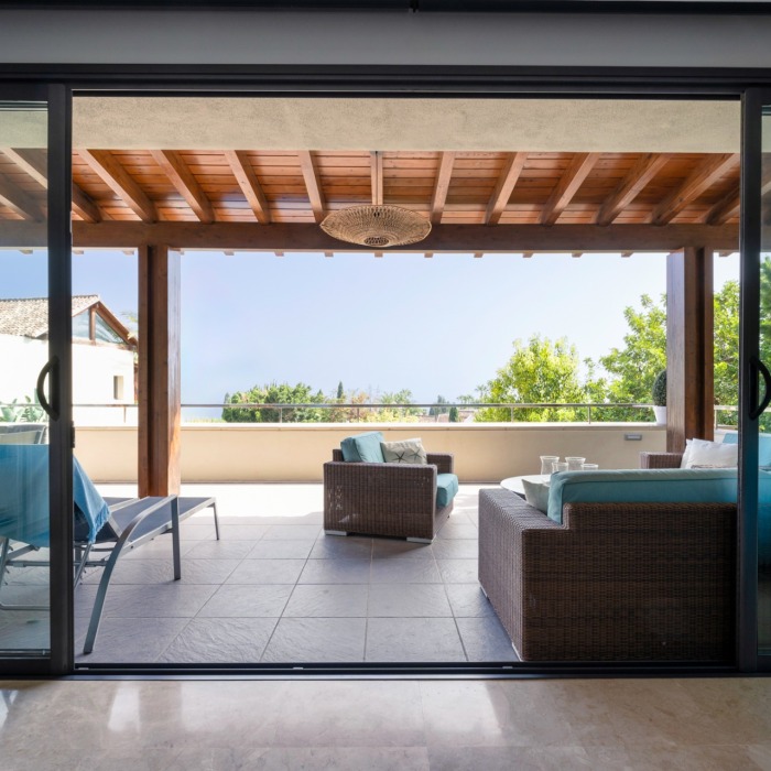 3 Bedroom Sea View Apartment in Imara, Marbella Golden Mile | Image 6