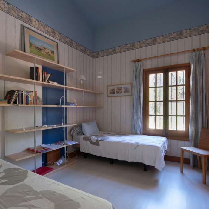 Beautiful 6 Bedroom Andalusian Villa in El Paraíso Medio, Estepona | Image 10