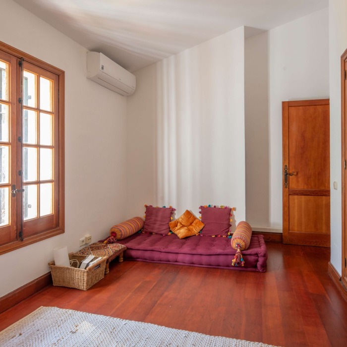 Beautiful 6 Bedroom Andalusian Villa in El Paraíso Medio, Estepona | Image 9