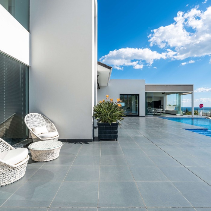 Contemporary Villa With Panoramic 5 Bedroom Sea Views at Los Flamingos Golf Resort, Benahavis | Image 3