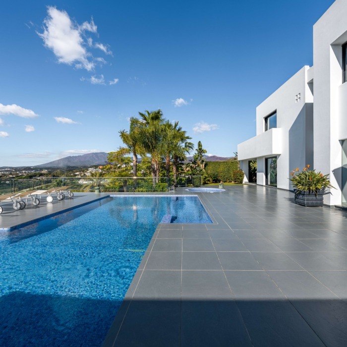 Contemporary Villa With Panoramic 5 Bedroom Sea Views at Los Flamingos Golf Resort, Benahavis | Image 2