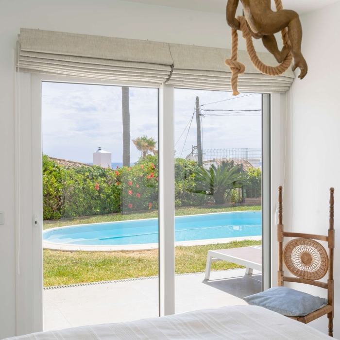 Stunning 4 Bedroom Beachfront Villa in Bahia Dorada, Estepona | Image 23