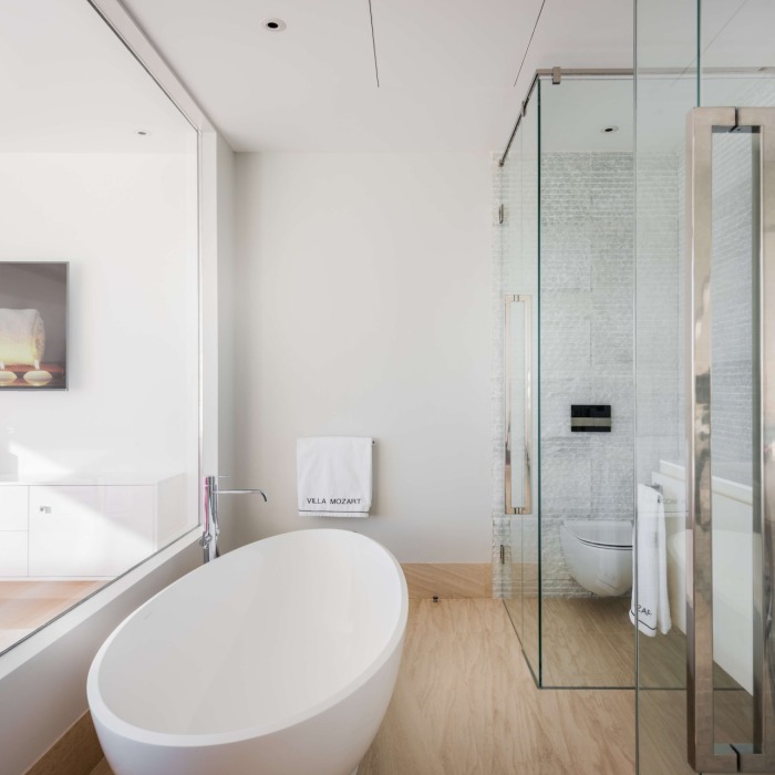 Luxurious Modern 6 Bedroom Villa in Sierra Blanca, Marbella Golden Mile | Image 52