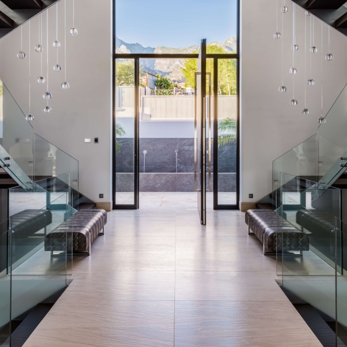 Luxurious Modern 6 Bedroom Villa in Sierra Blanca, Marbella Golden Mile | Image 40