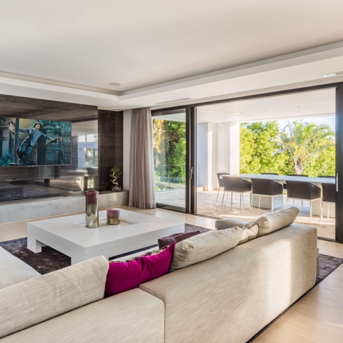 Luxurious Modern 6 Bedroom Villa in Sierra Blanca, Marbella Golden Mile | Image 39