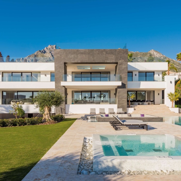 Luxurious Modern 6 Bedroom Villa in Sierra Blanca, Marbella Golden Mile | Image 60