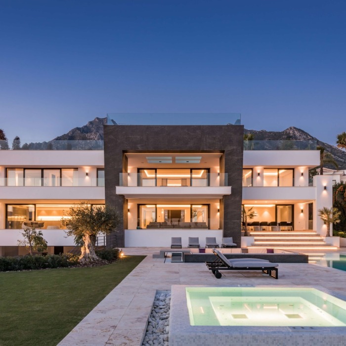 Luxurious Modern 6 Bedroom Villa in Sierra Blanca, Marbella Golden Mile | Image 1