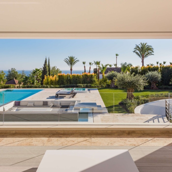 Luxurious Modern 6 Bedroom Villa in Sierra Blanca, Marbella Golden Mile | Image 58