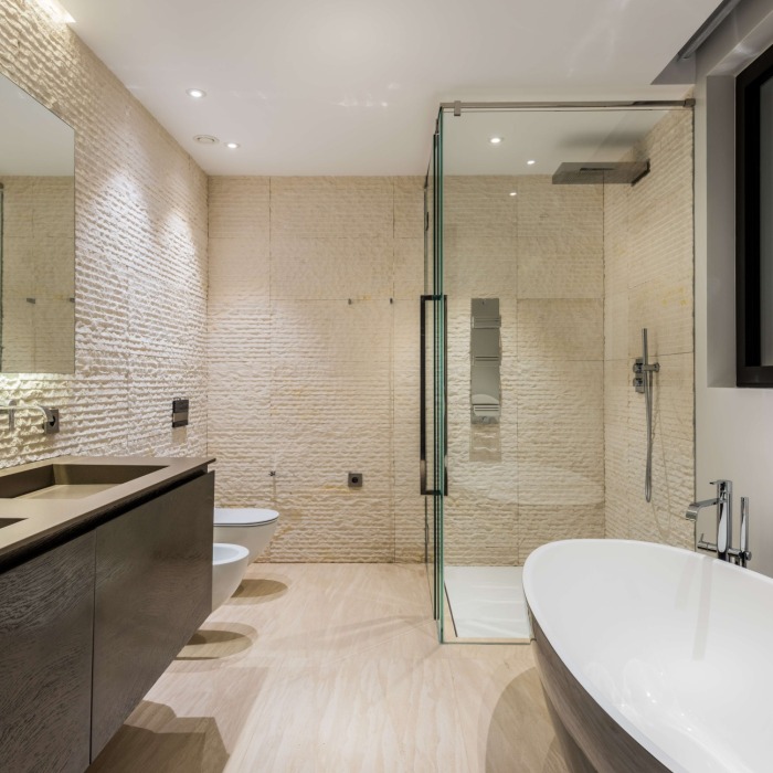 Luxurious Modern 6 Bedroom Villa in Sierra Blanca, Marbella Golden Mile | Image 21