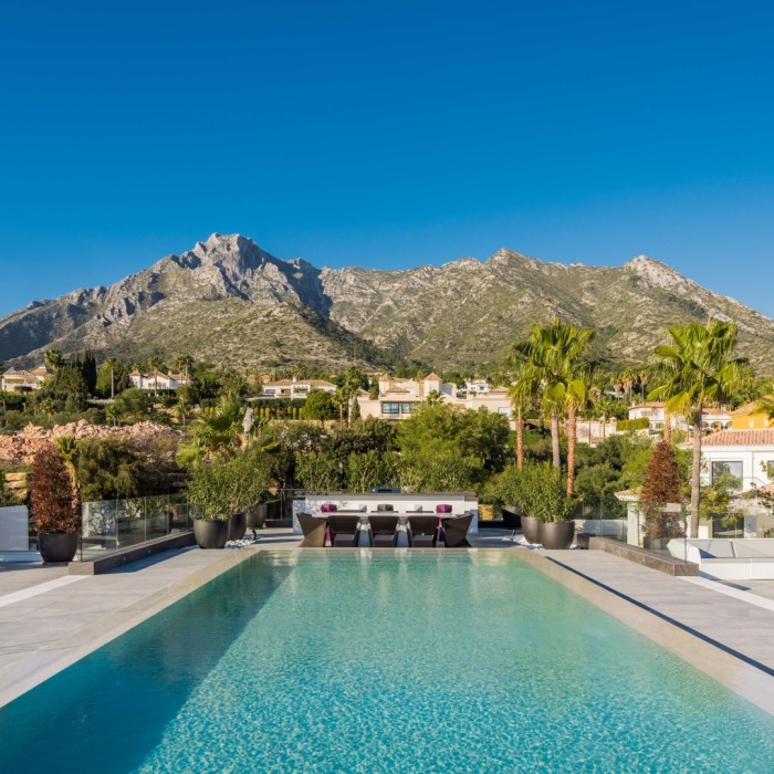 Luxurious Modern 6 Bedroom Villa in Sierra Blanca, Marbella Golden Mile | Image 54