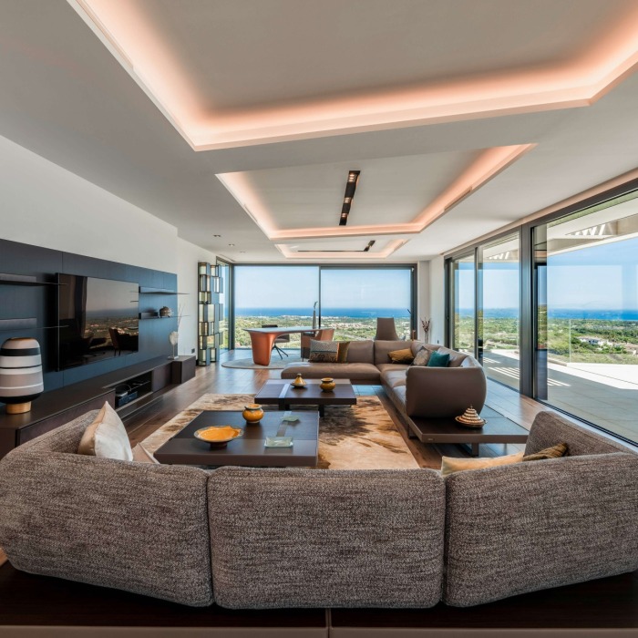 Luxurious Modern 5 Bedroom Villa in La Reserva de Sotogrande | Image 1