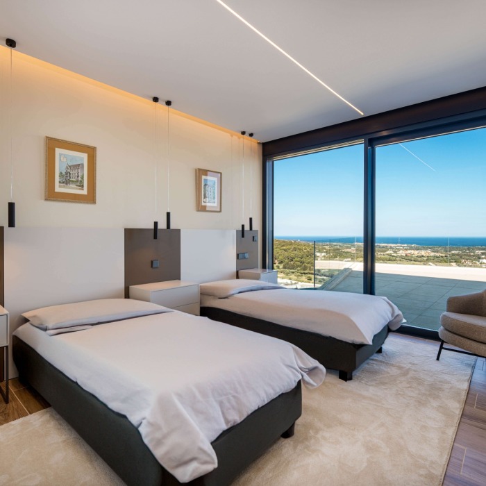 Luxurious Modern 5 Bedroom Villa in La Reserva de Sotogrande | Image 6