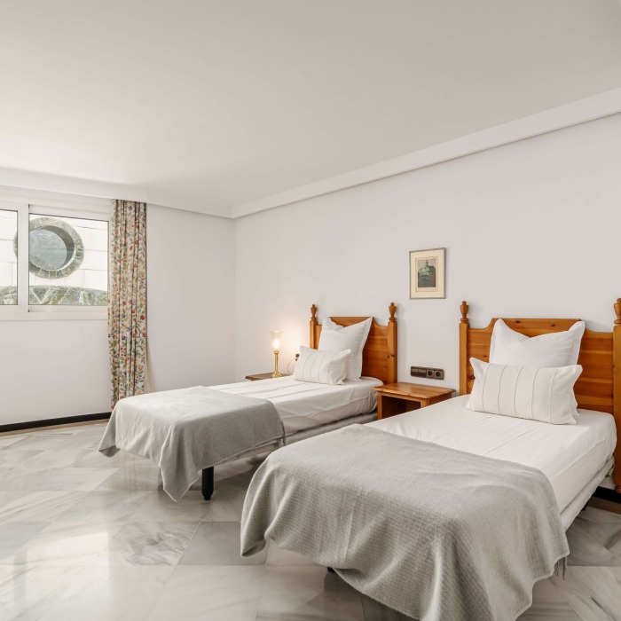Luxury 3 Bedroom Frontline Beach Apartment with Sea Views in Mare Nostrum, Marbella Center | Image 4