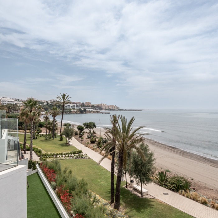 Luxury 3 Bedroom Frontline Beach Townhouse in Guadalobon, Estepona | Image 18