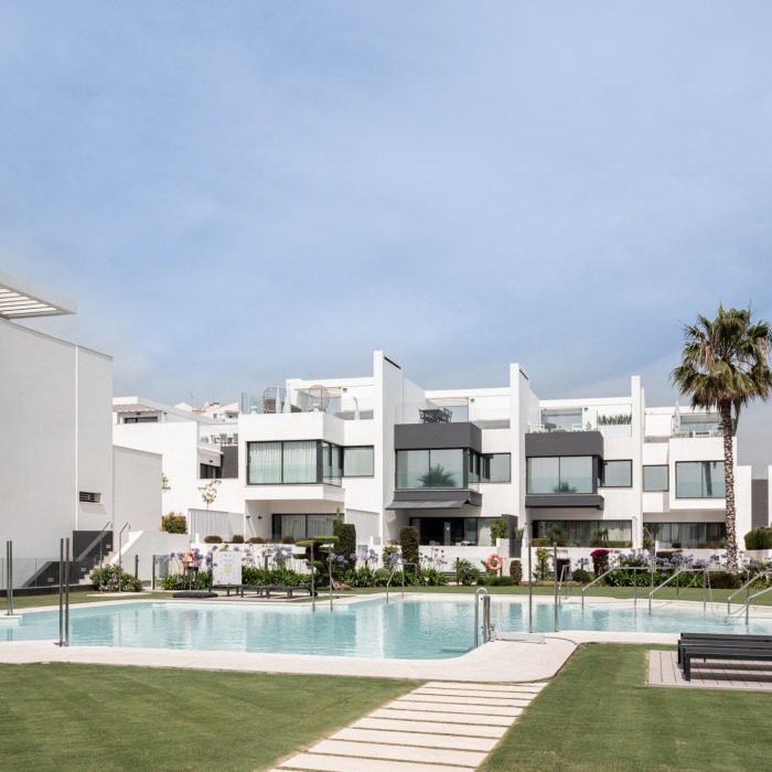 Luxury 3 Bedroom Frontline Beach Townhouse in Guadalobon, Estepona | Image 22