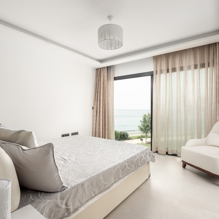 Luxury 3 Bedroom Frontline Beach Townhouse in Guadalobon, Estepona | Image 9