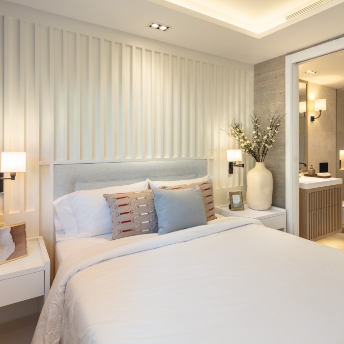 Luxury 3 Bedroom Frontline Beach Apartment in Marina de Puente Romano | Image 29