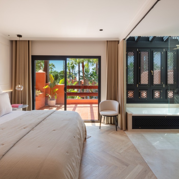 Luxury 4 Bedroom Townhouse in Altos de Puente Romano in Marbella Spain | Image 17