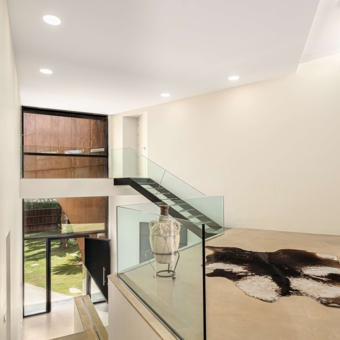 Modern Luxury 8 Bedroom Villa in La Reserva de Alcuzcuz, Benahavis | Image 12