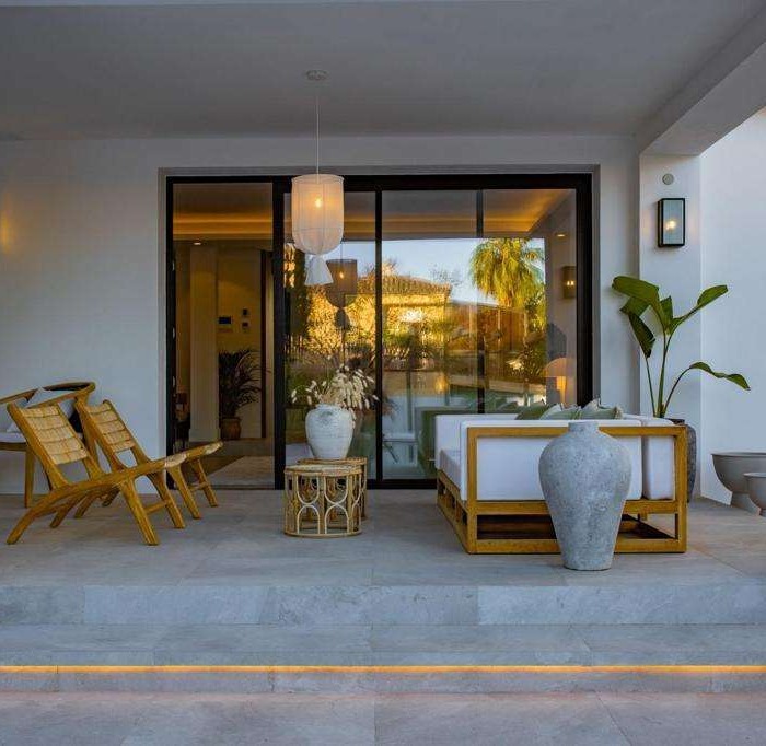 Villa Boheme Chic de 5 Chambres à Parcelas del Golf, Nueva Andalucia | Image 11
