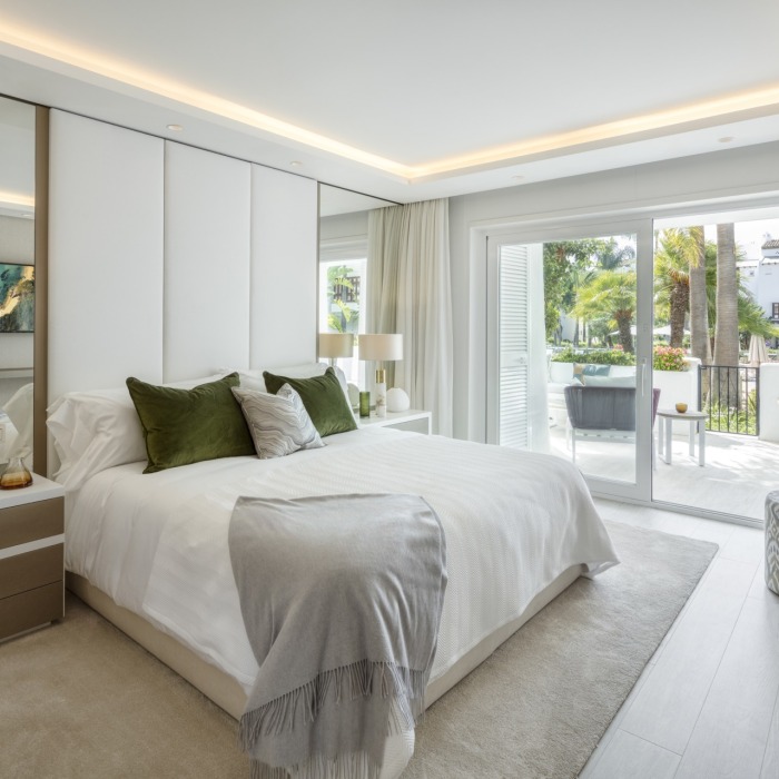 Modern 3 Bedroom Apartment in Marina De Puente Romano in Marbella Golden Mile | Image 21