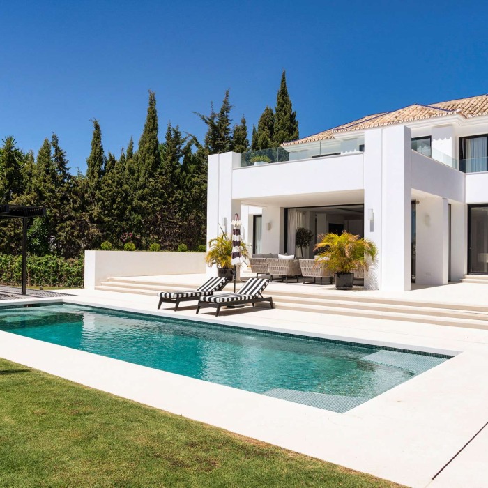 Modern sea view villa for rent in Nueva Andalucia, Marbella Spain2
