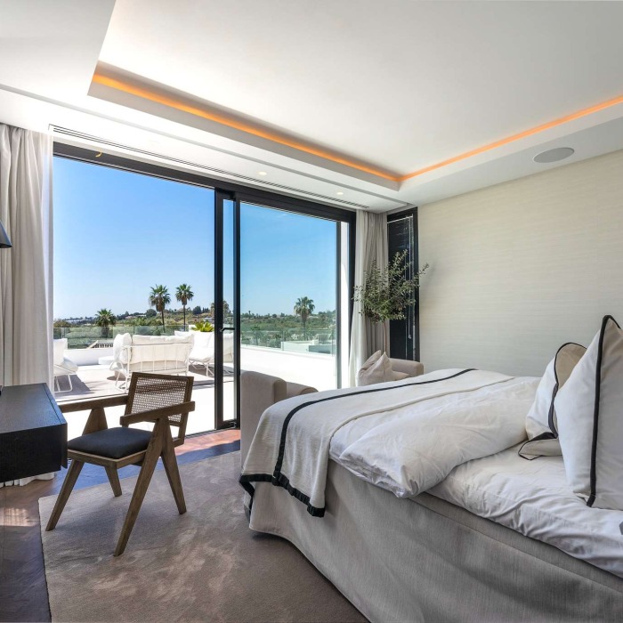 Modern 5 Bedroom Sea View Villa in Los Naranjos, Nueva Andalucia | Image 24