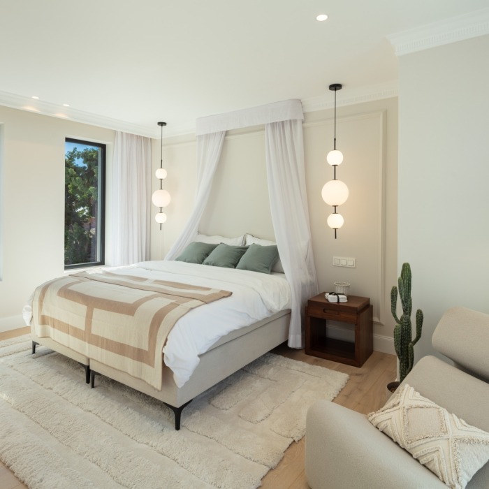 Exceptional 5 Bedroom Villa in Aloha in Nueva Andalucia | Image 39