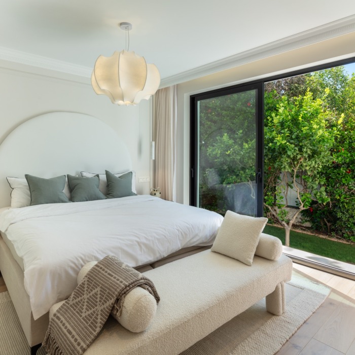 Exceptional 5 Bedroom Villa in Aloha in Nueva Andalucia | Image 37