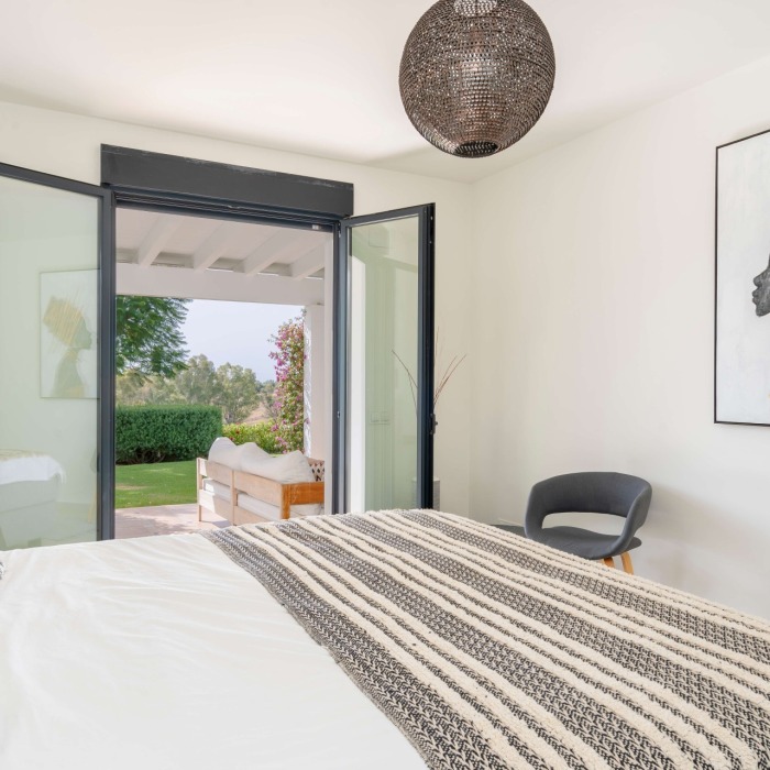 Luxury 5 Bedroom Villa with Panoramic Views in Paraíso Alto, Benahavis | Image 27