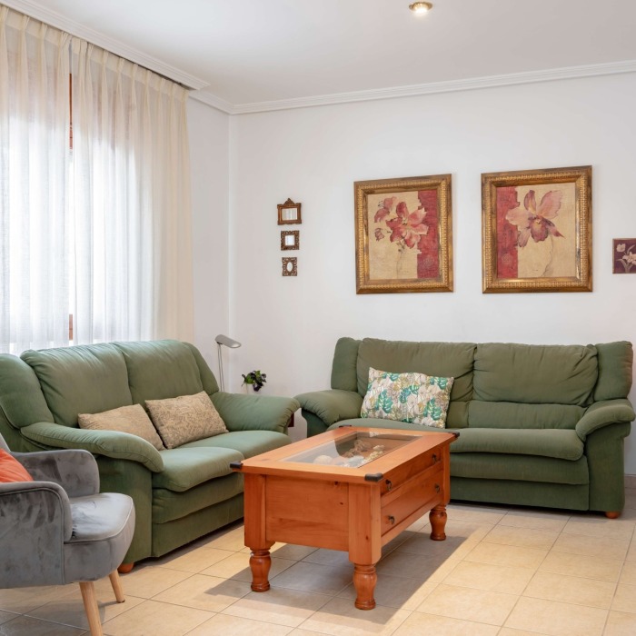 Traditional 6 Bedroom Townhouse in the Old Town of Estepona, Spain | Image 14
