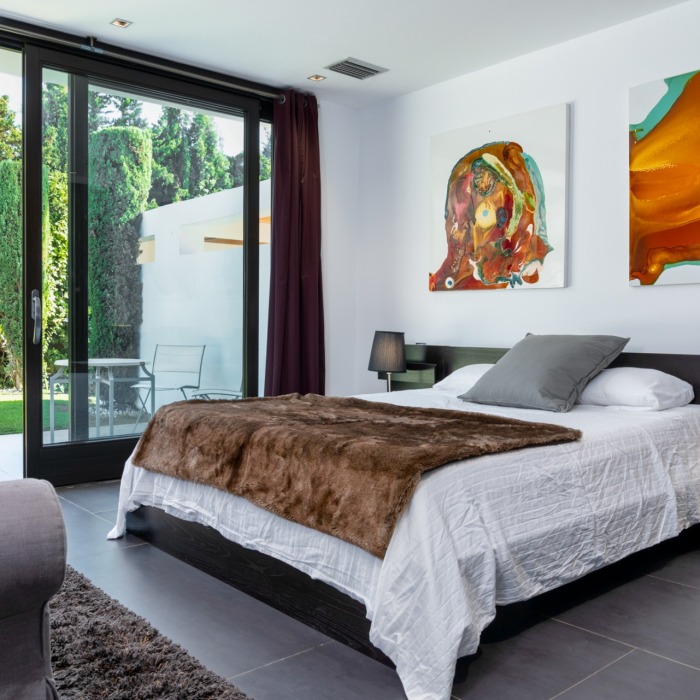 6 Bedroom Beachfront Villa in Guadalmina Baja, San Pedro de Alcantara | Image 43
