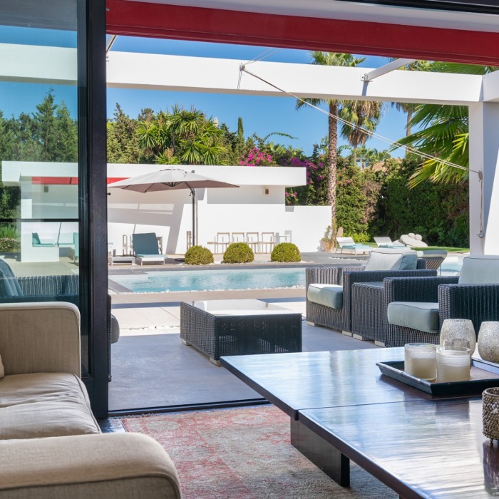 6 Bedroom Beachfront Villa in Guadalmina Baja, San Pedro de Alcantara | Image 33