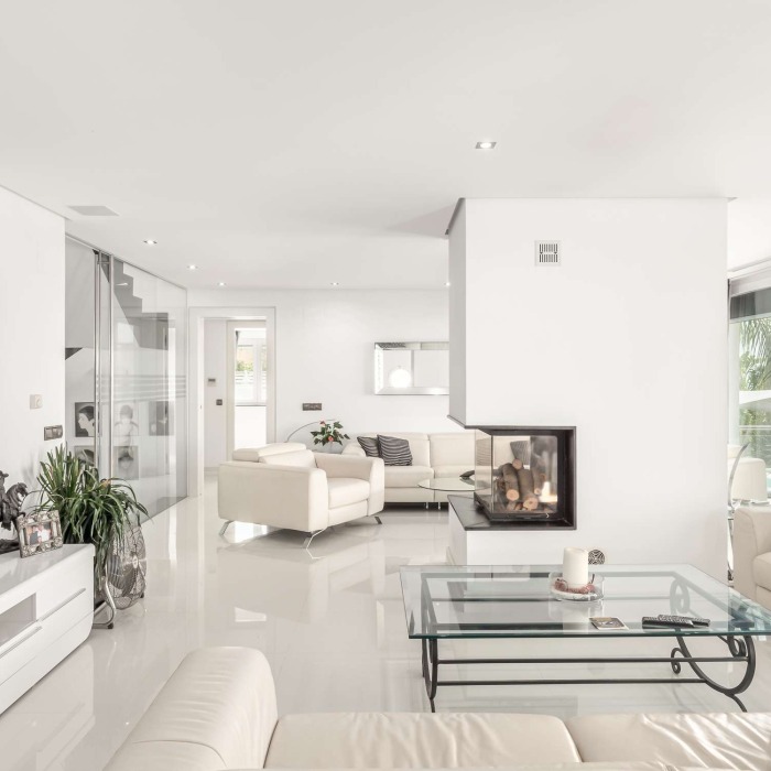 Modern 4 Bedroom Villa with Panoramic Sea Views in Seghers, Estepona, Spain | Image 20