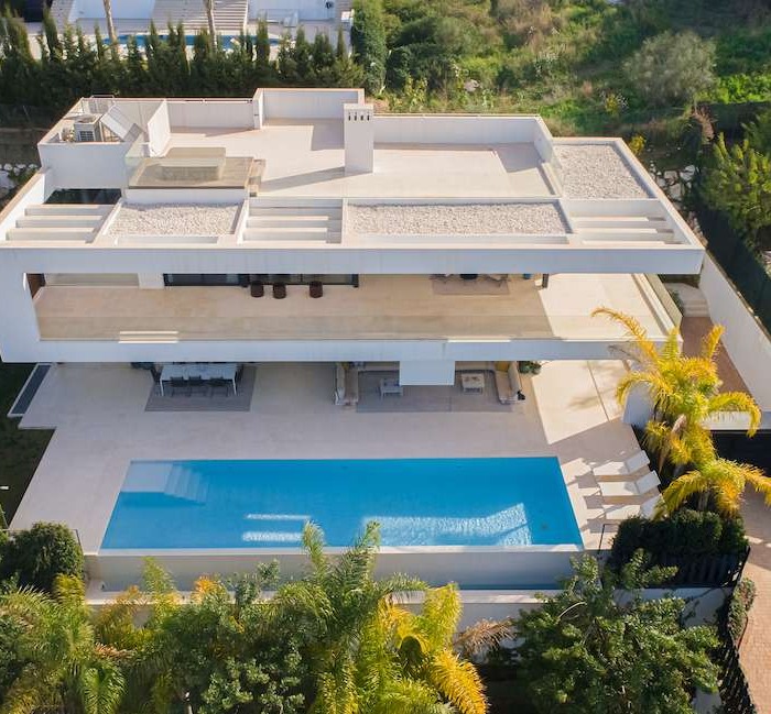 Villa Moderna de 6 Dormitorios en Nueva Andalucía, Marbella | Image 9