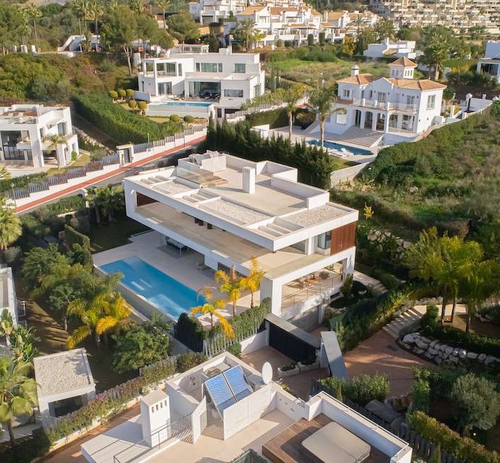 Villa Moderna de 6 Dormitorios en Nueva Andalucía, Marbella | Image 7