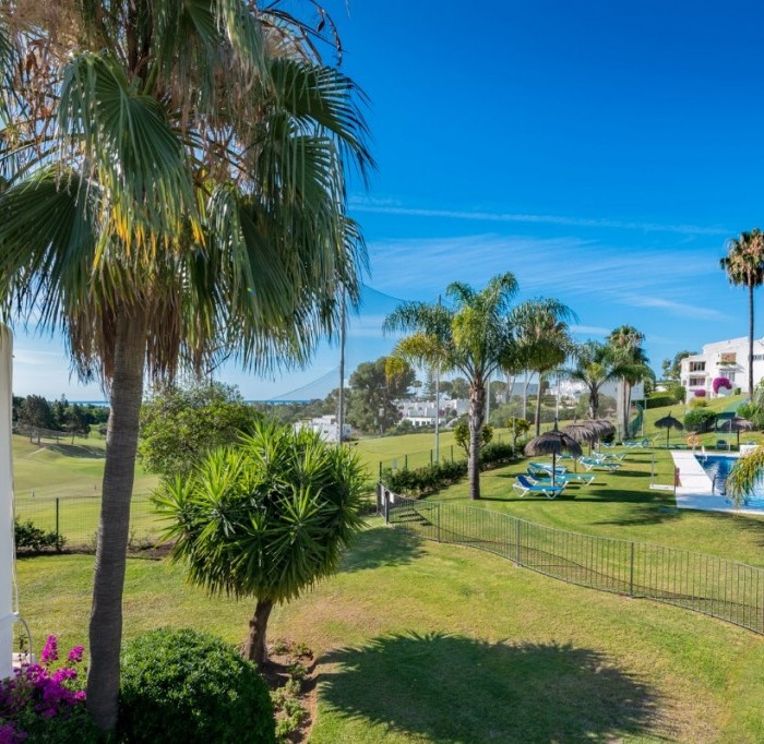 3 Bedroom Apartment with sea and golf views in Azahara 1 in Nueva Andalucia | Image 2