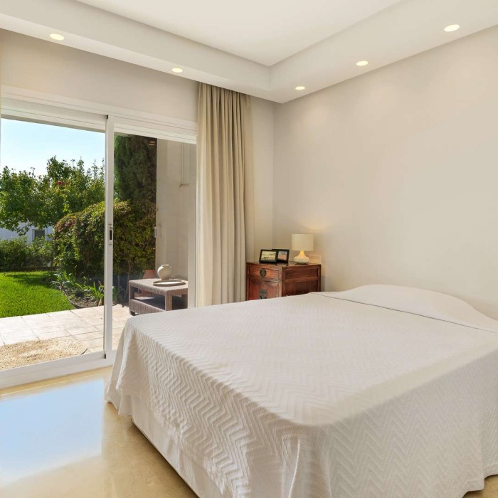 2 Bedroom Garden Apartment at La Quinta in Benahavis | Image 24