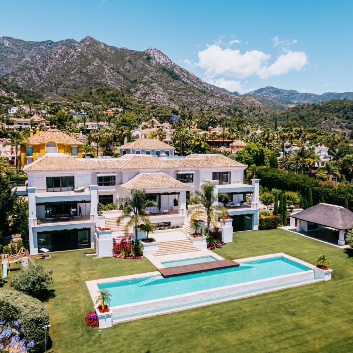 Luxury villa for sale in Sierra Blanca, Marbella Golden Mile1