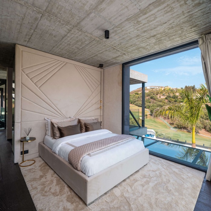 Modern 5 Bedroom Frontline Golf Villa with Breathtaking Views at Marbella Club Golf Resort in Benahavis | Image 4