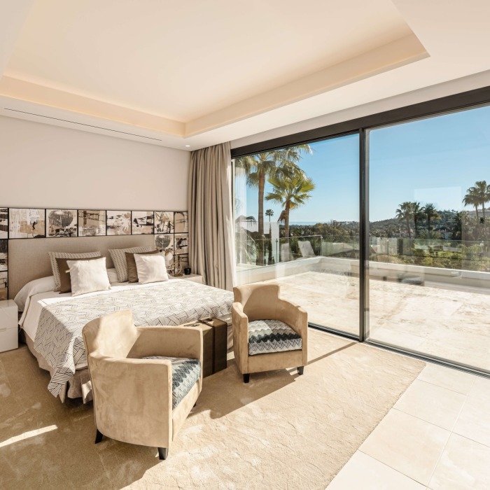 Modern 6 Bedroom Villa with Infinity Pool in La Cerquilla, Nueva Andalucia | Image 12