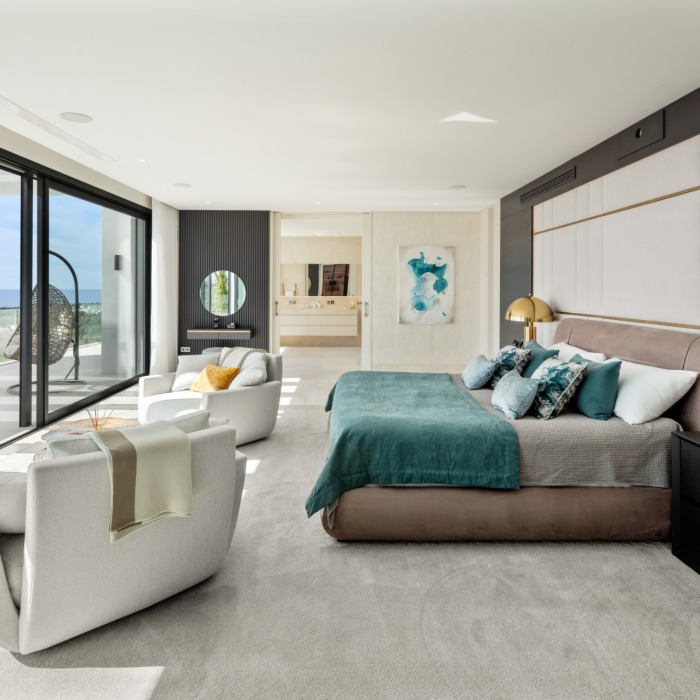 Modern 7 Bedroom Sea View Villa in El Paraiso in Estepona | Image 25