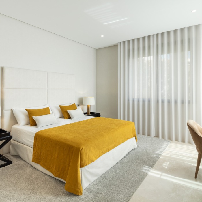 Modern 7 Bedroom Sea View Villa in El Paraiso in Estepona | Image 24