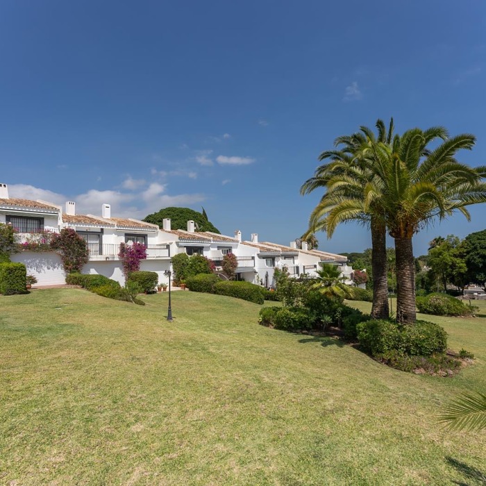 Modern 3 Bedroom Townhouse in Aloha in Nueva Andalucia | Image 35