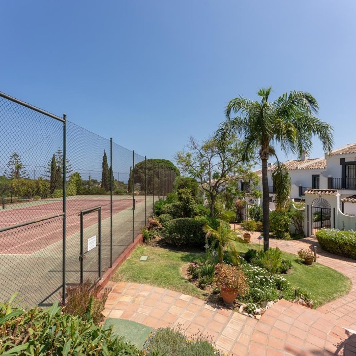 Modern 3 Bedroom Townhouse in Aloha in Nueva Andalucia | Image 33